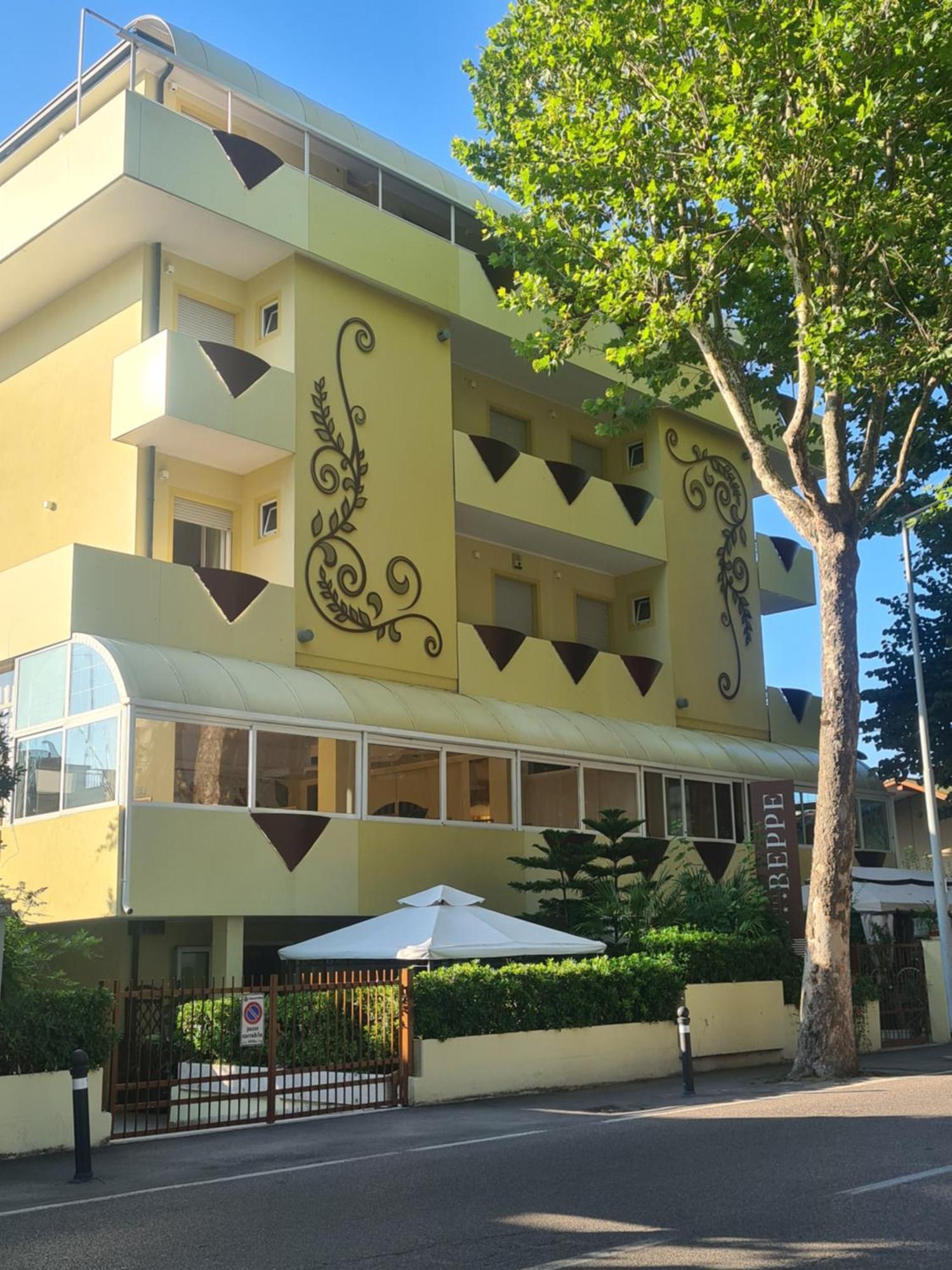Hotel Beppe Rímini Exterior foto